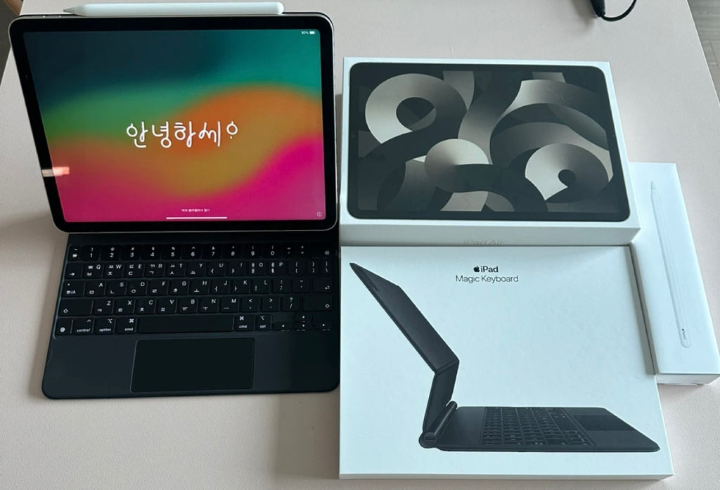 Apple iPad Air 5th generation + Magic Keyboard + Apple Pencil Full Box